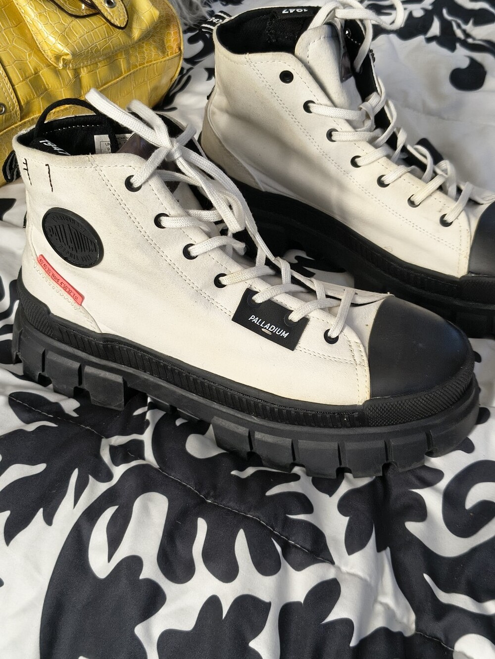 Palladium Revolt Hi TX Star White Platform Combat Boots Women's Size 11 Chunky L